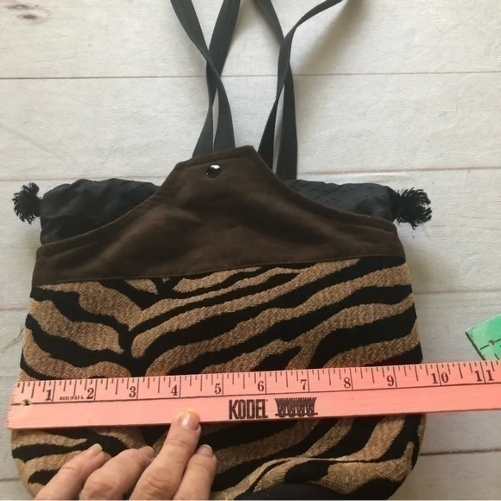 TIGER PRINT BACKPACK